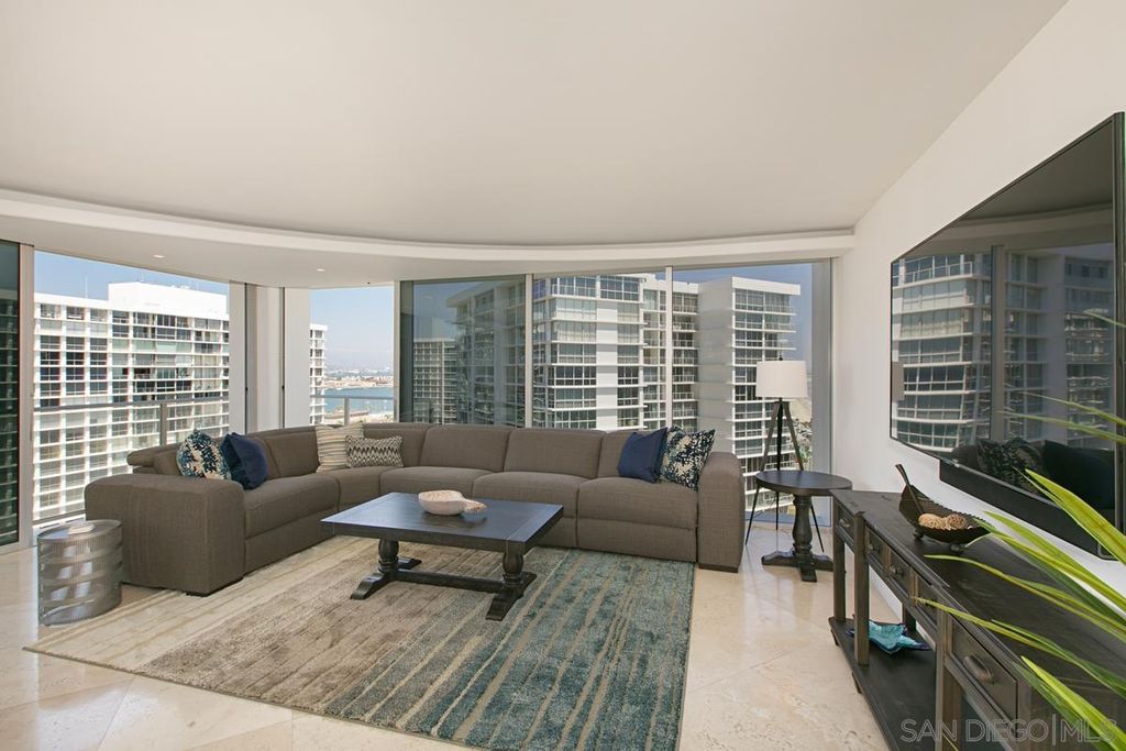 Photo of 1760 Avenida Del Mundo #1109, Coronado, CA 92118 (MLS # 250023134)