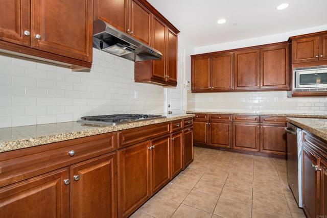 937 Hydra Court