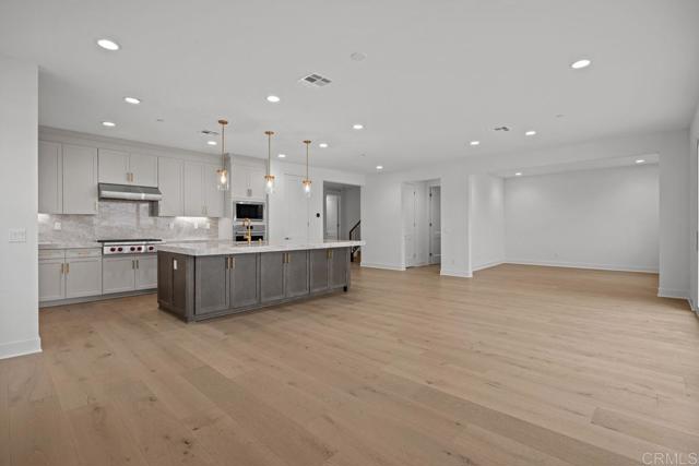 1250 Topanga Place