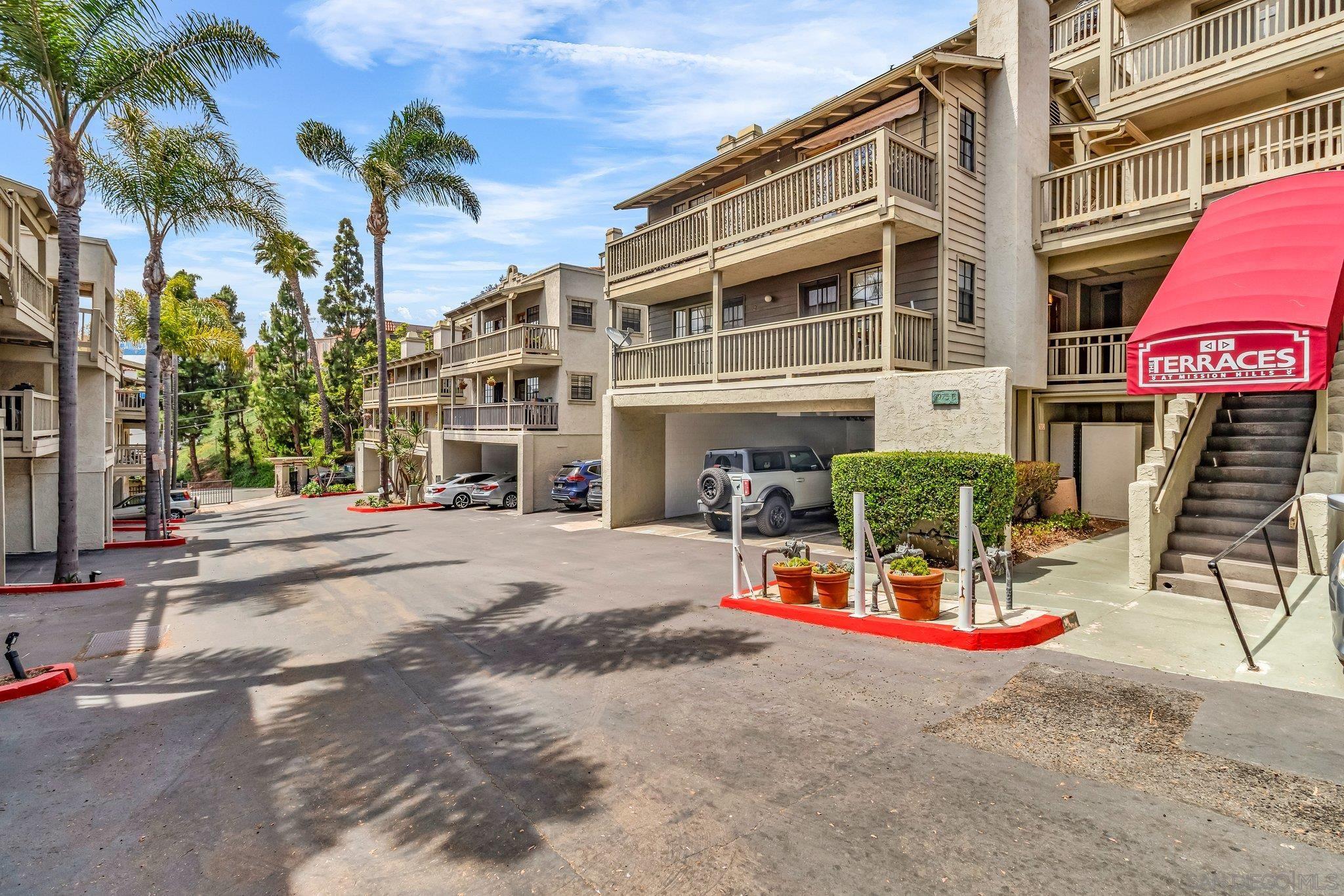 3975 Hortensia St E7