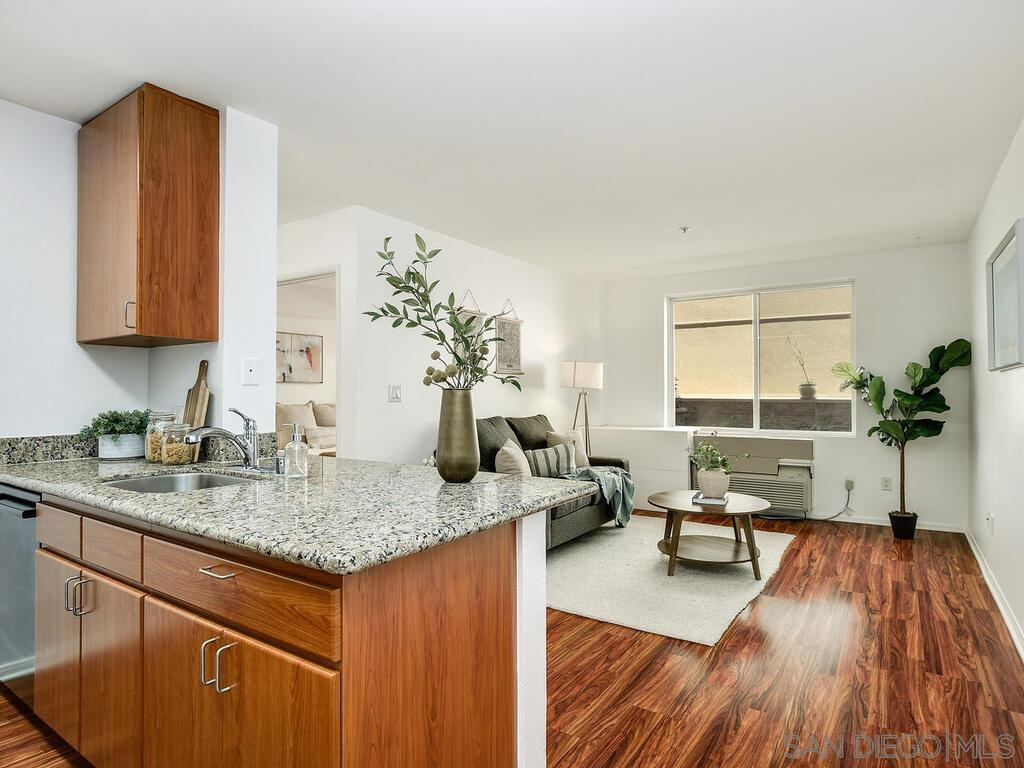 1435 India St 215