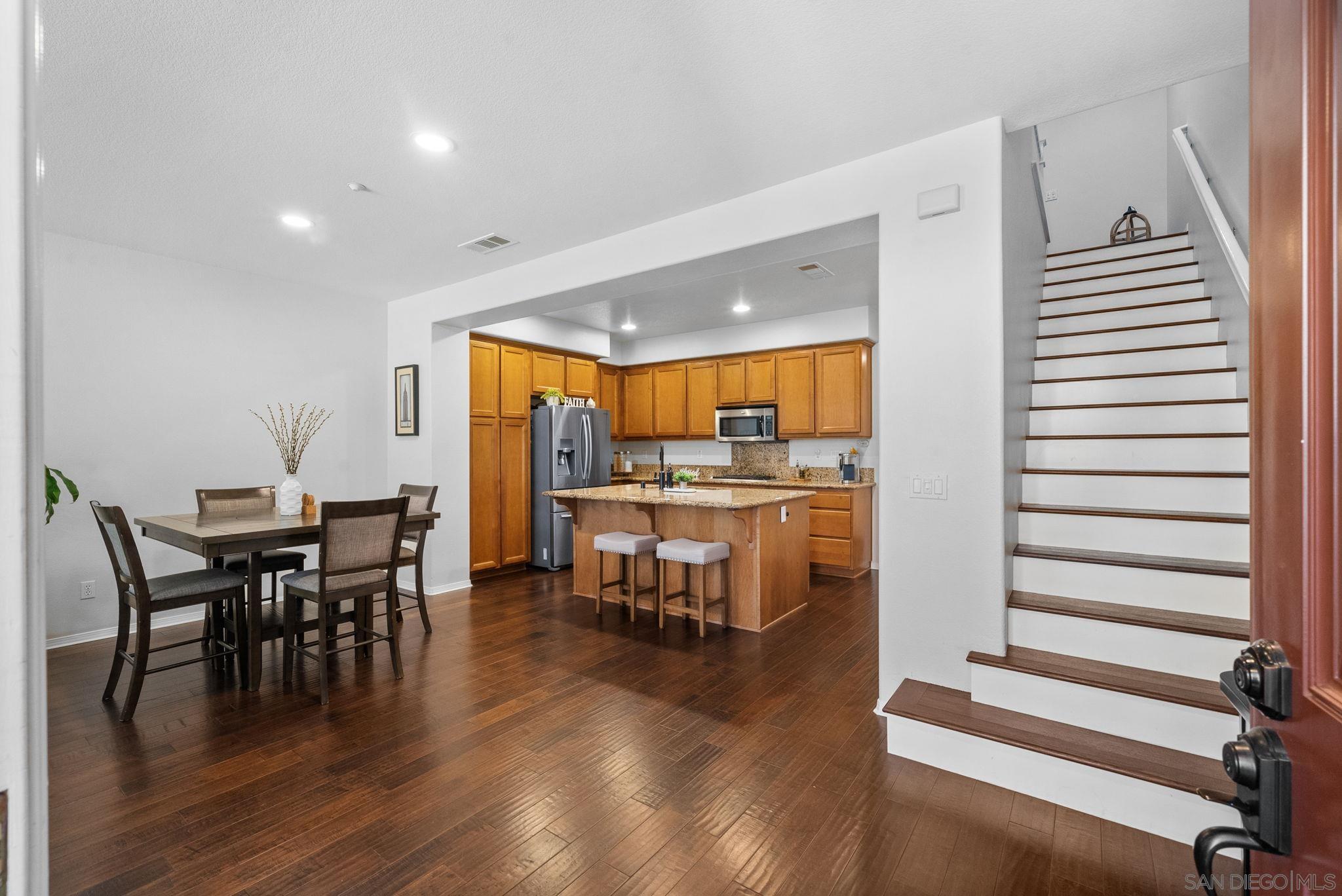 2207 Pasadena Ct 3