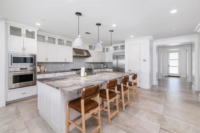 1204 Lanai Court