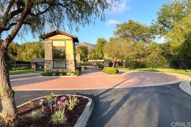 2533 Royal Troon Glen