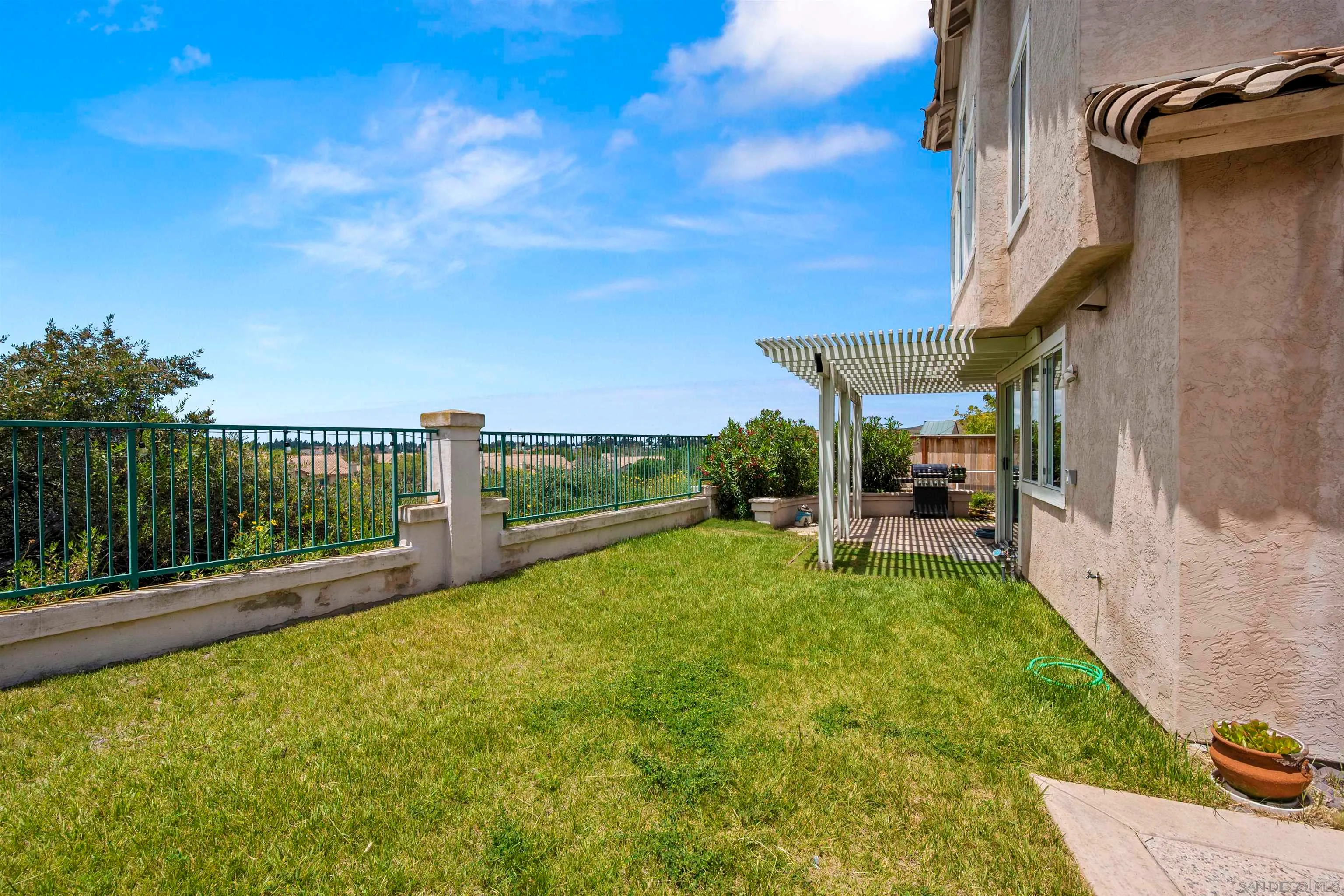 Chula Vista, California 91915, United States, 4 Bedrooms Bedrooms, ,3 BathroomsBathrooms,Residential,Pending,119274