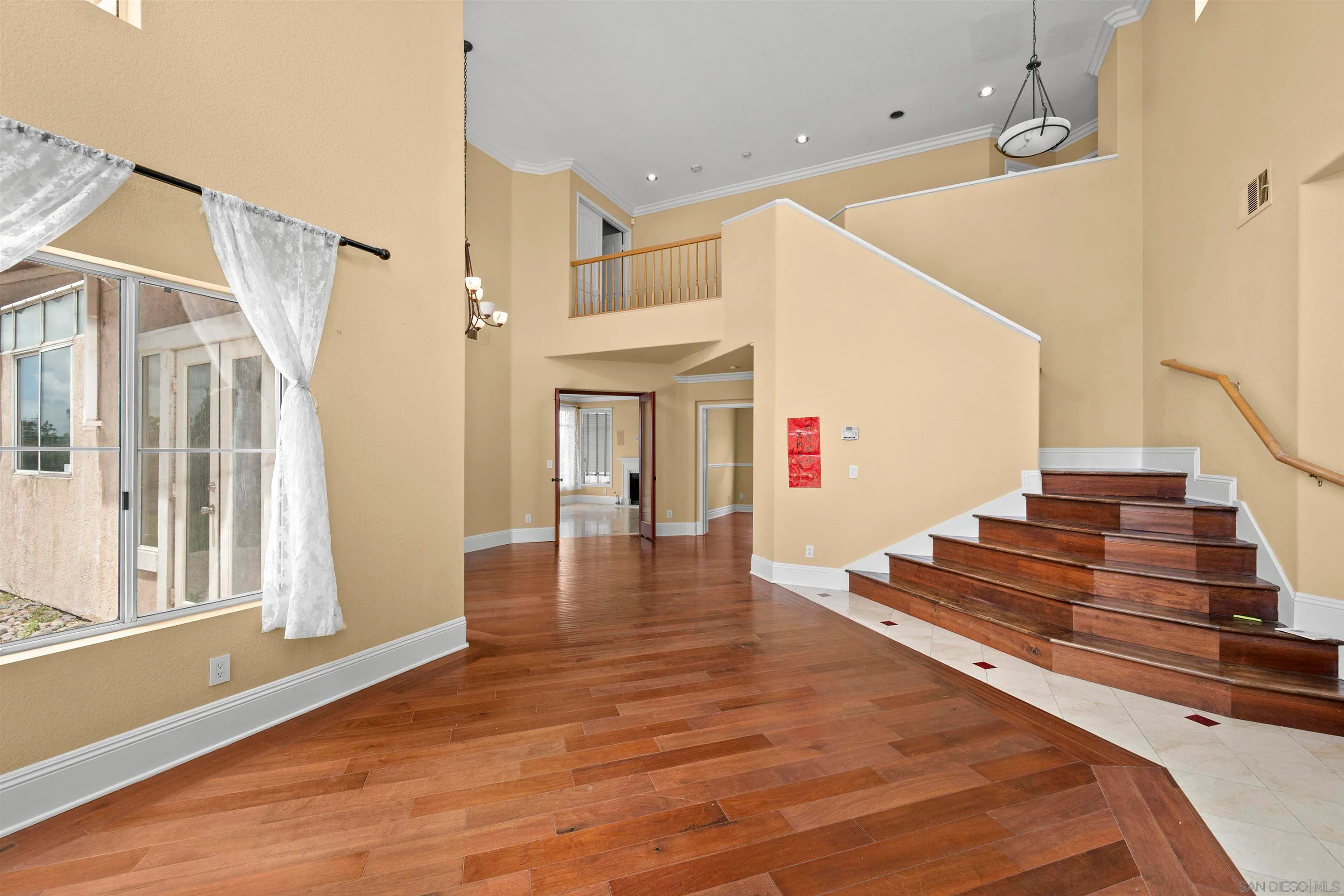 Chula Vista, California 91915, United States, 4 Bedrooms Bedrooms, ,3 BathroomsBathrooms,Residential,Pending,119274