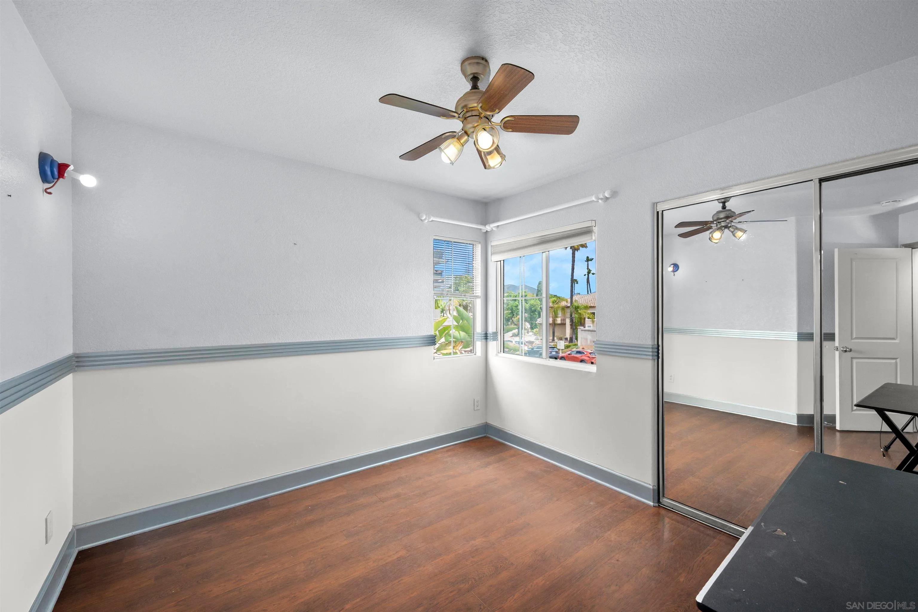 Chula Vista, California 91915, United States, 4 Bedrooms Bedrooms, ,3 BathroomsBathrooms,Residential,Pending,119274