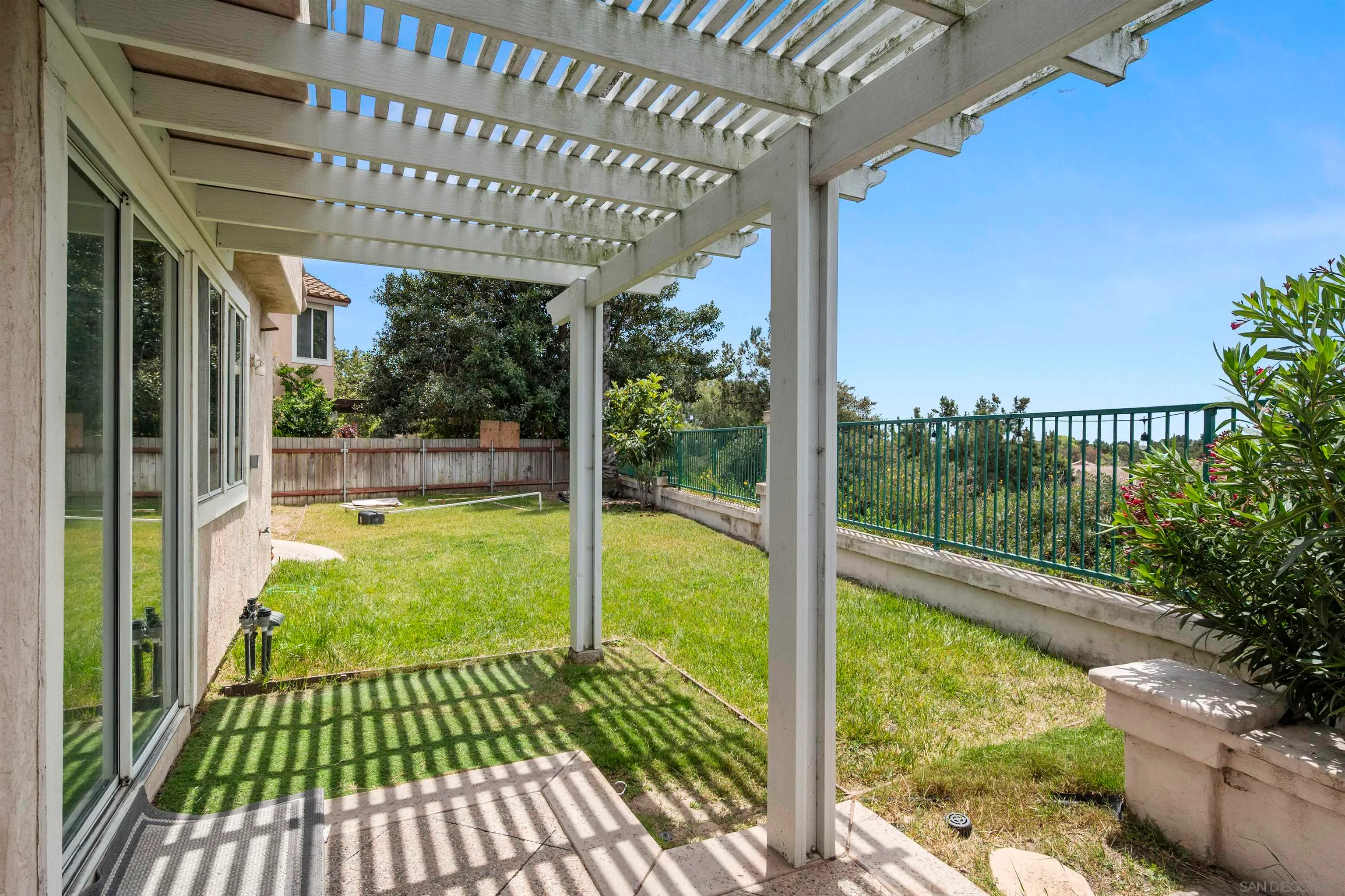 Chula Vista, California 91915, United States, 4 Bedrooms Bedrooms, ,3 BathroomsBathrooms,Residential,Pending,119274