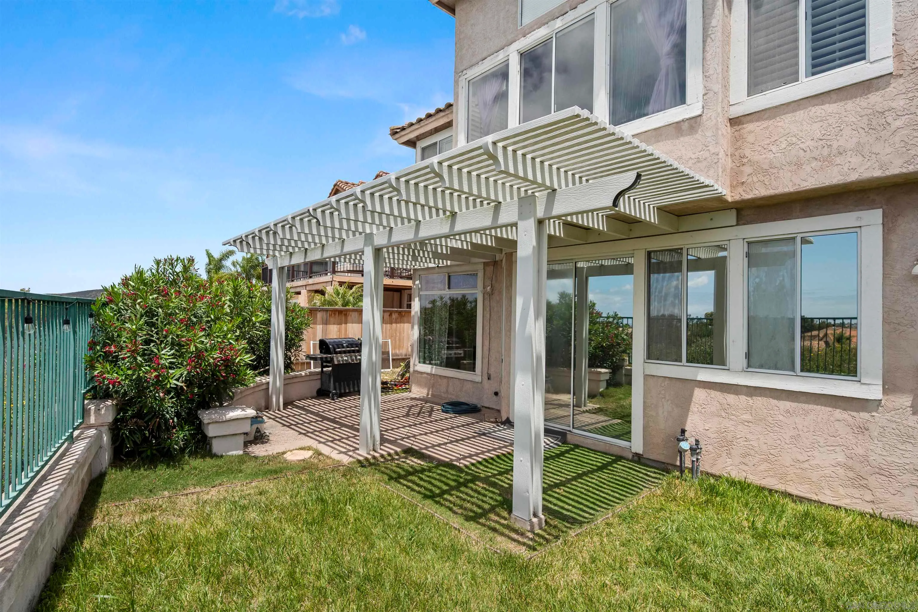 Chula Vista, California 91915, United States, 4 Bedrooms Bedrooms, ,3 BathroomsBathrooms,Residential,Pending,119274