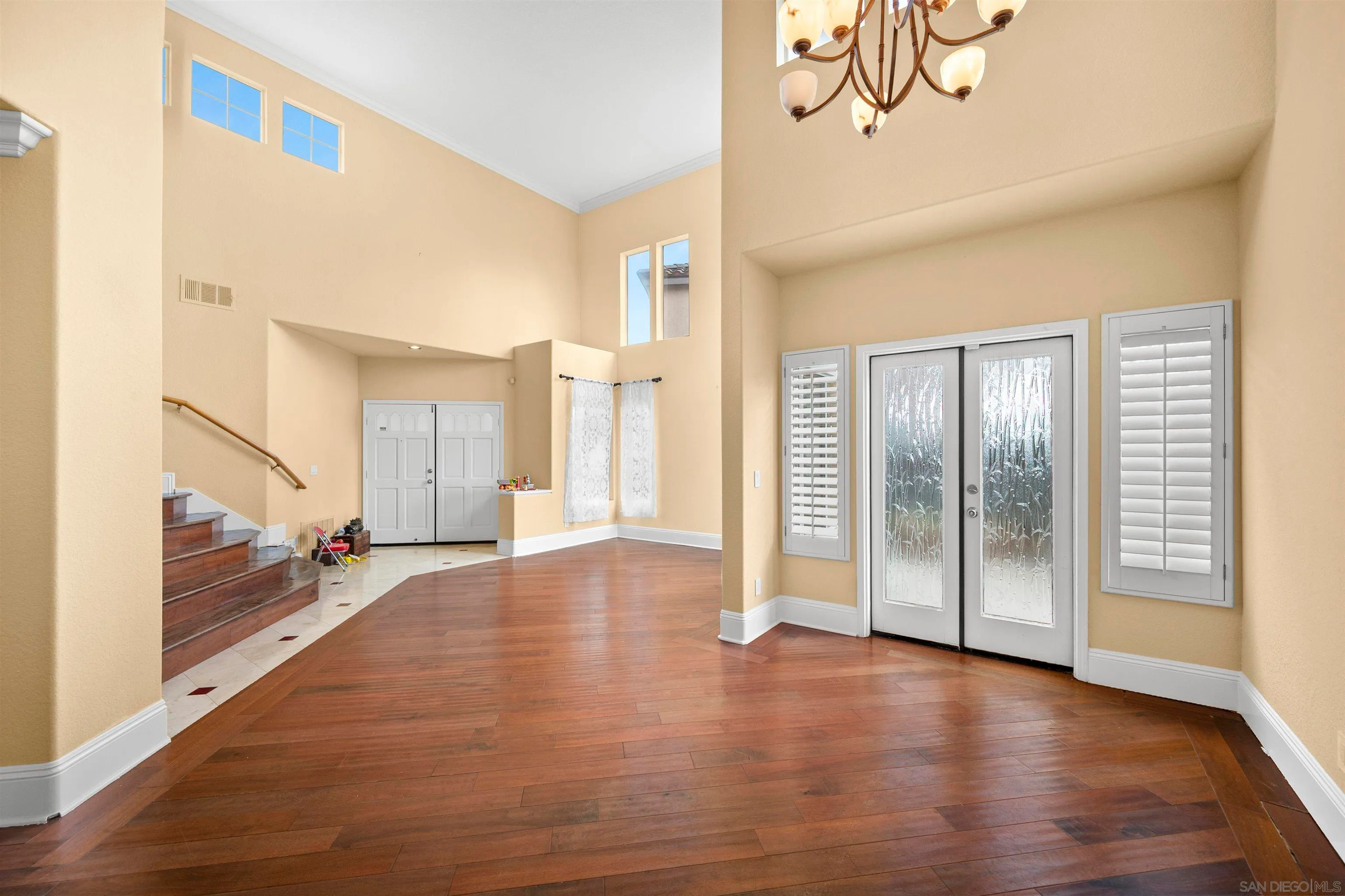 Chula Vista, California 91915, United States, 4 Bedrooms Bedrooms, ,3 BathroomsBathrooms,Residential,Pending,119274