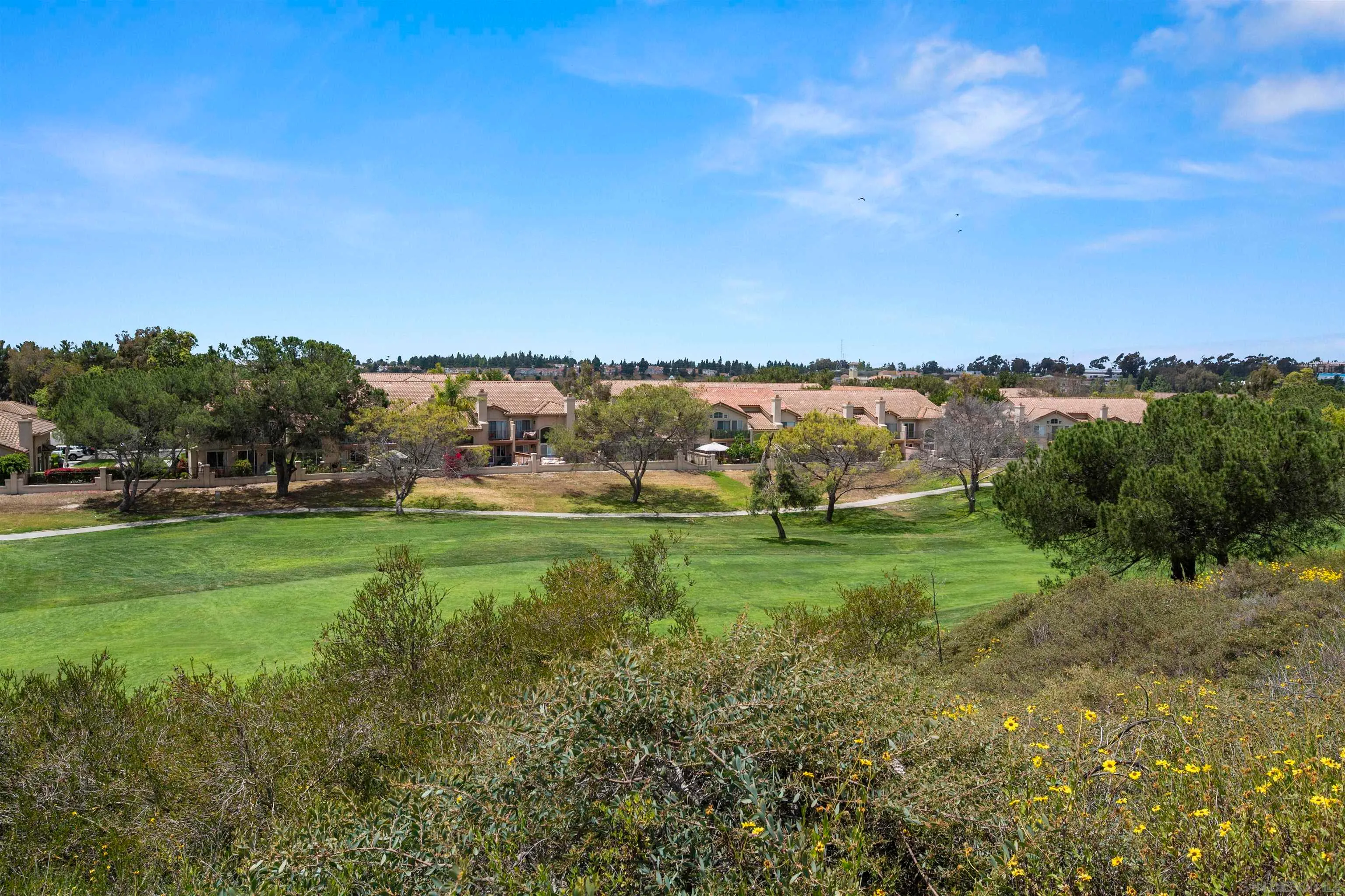 Chula Vista, California 91915, United States, 4 Bedrooms Bedrooms, ,3 BathroomsBathrooms,Residential,Pending,119274