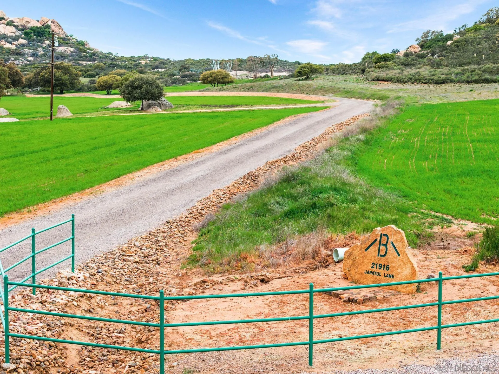 Alpine, California 91901, United States, ,Residential,Active,5377