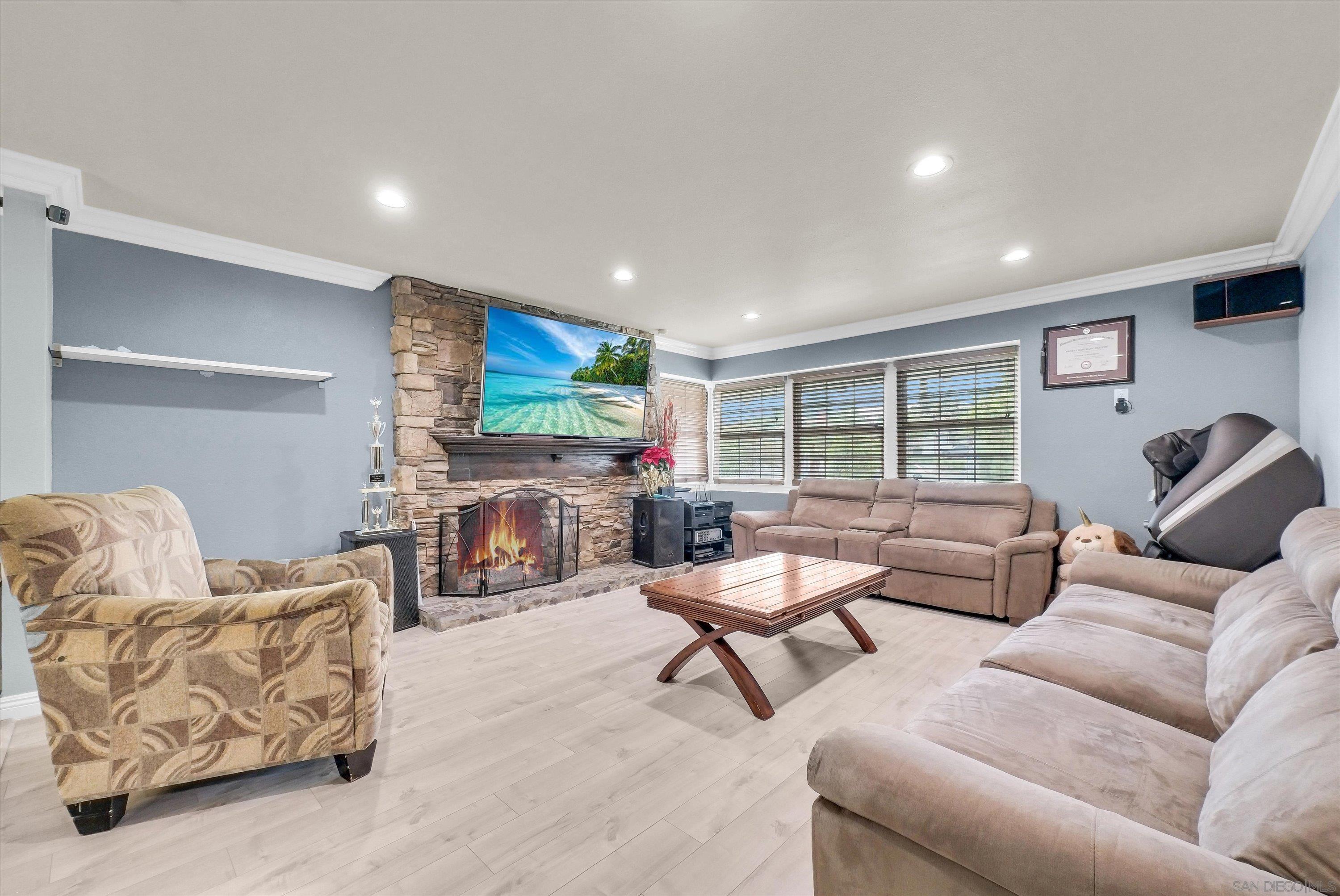 1521 Del Norte Dr