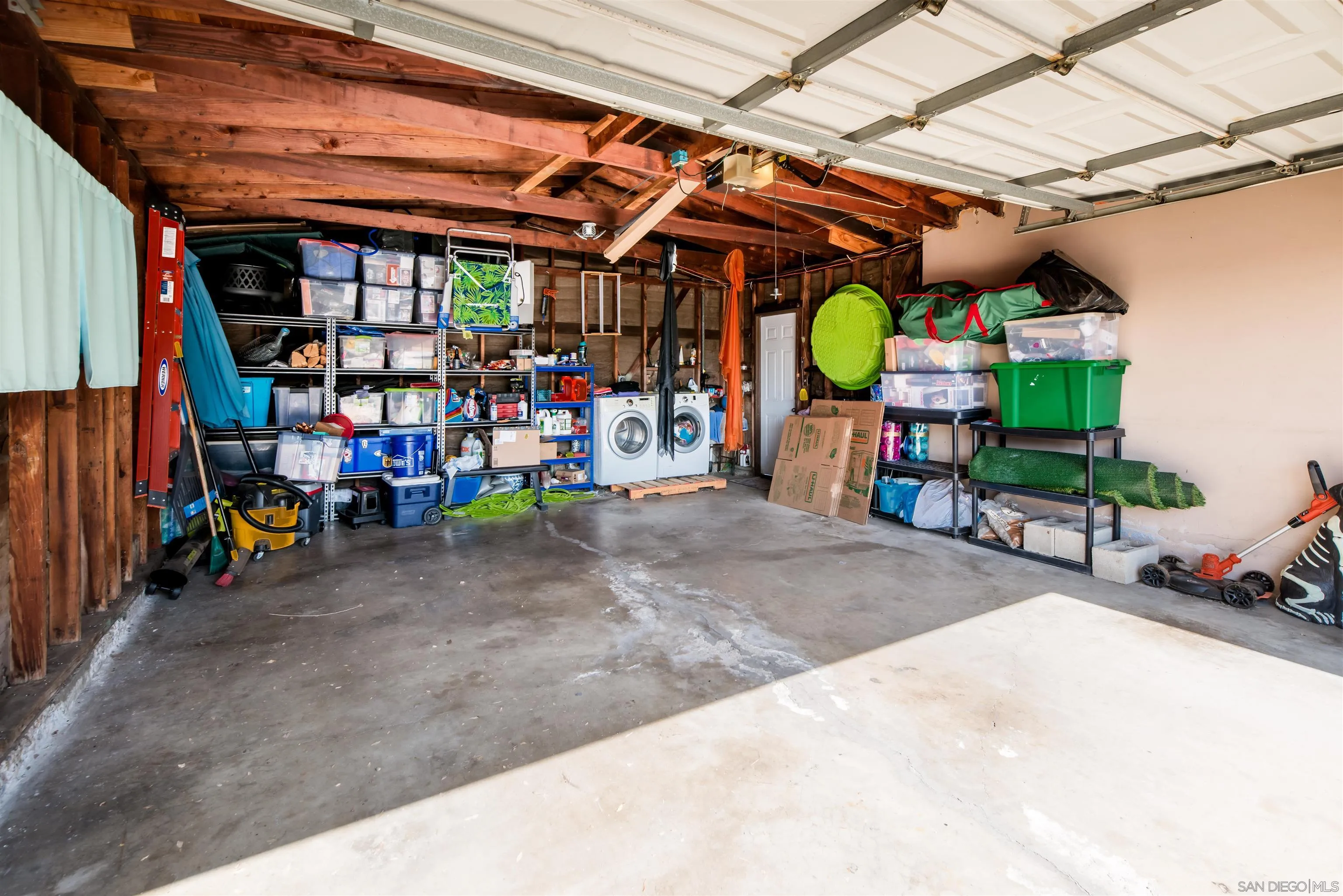 El Cajon, California 92021, United States, 4 Bedrooms Bedrooms, ,2 BathroomsBathrooms,Residential,Active,2614