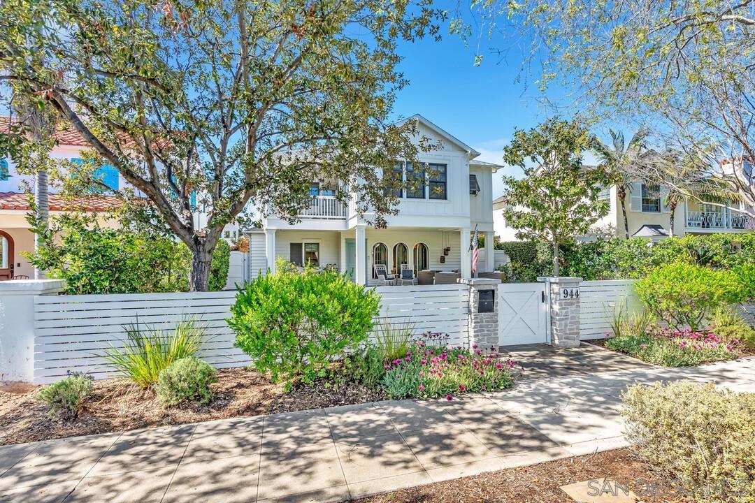 944 H Avenue