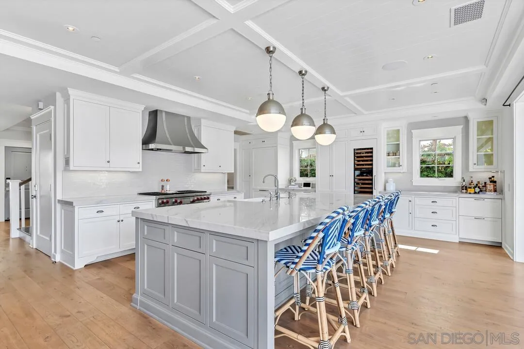 Coronado, California 92118, United States, 5 Bedrooms Bedrooms, ,5 BathroomsBathrooms,Residential,Pending,88080