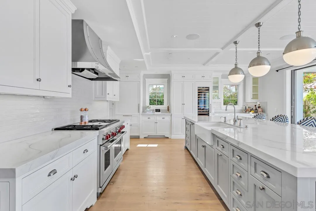 Coronado, California 92118, United States, 5 Bedrooms Bedrooms, ,5 BathroomsBathrooms,Residential,Pending,88080