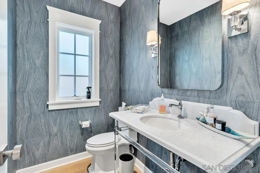 Coronado, California 92118, United States, 5 Bedrooms Bedrooms, ,5 BathroomsBathrooms,Residential,Pending,88080