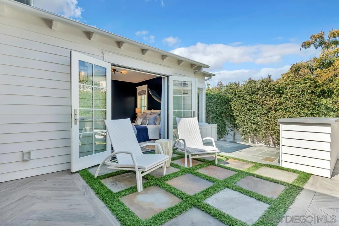 Coronado, California 92118, United States, 5 Bedrooms Bedrooms, ,5 BathroomsBathrooms,Residential,Pending,88080