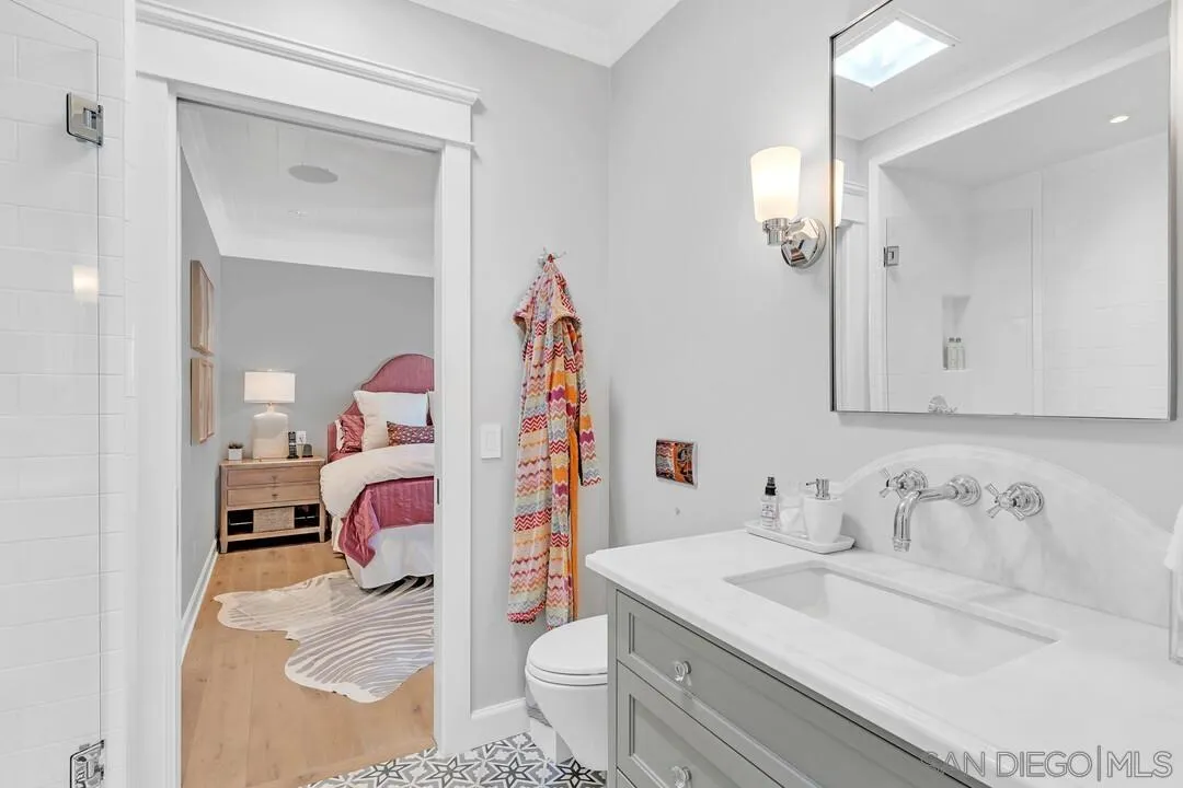 Coronado, California 92118, United States, 5 Bedrooms Bedrooms, ,5 BathroomsBathrooms,Residential,Pending,88080