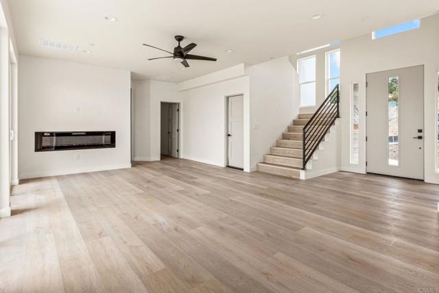 1535 Mount Glen