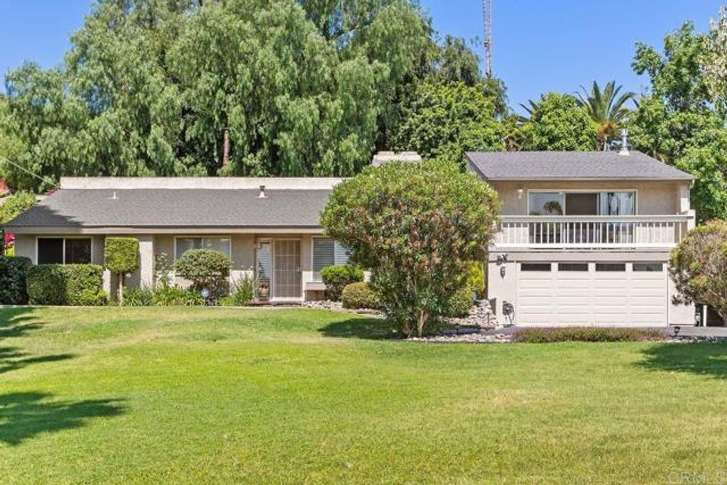 Photo for 1549 Encino Dr, Escondido, CA 92025 (MLS # NDP2405267)