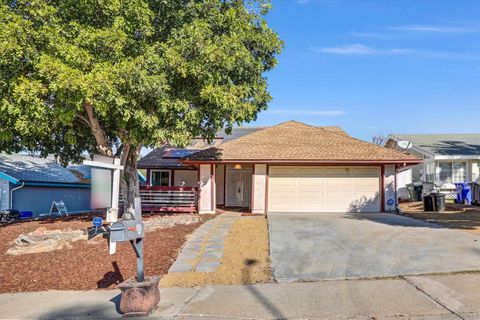 9018  outinda Spring Valley CA 91977
