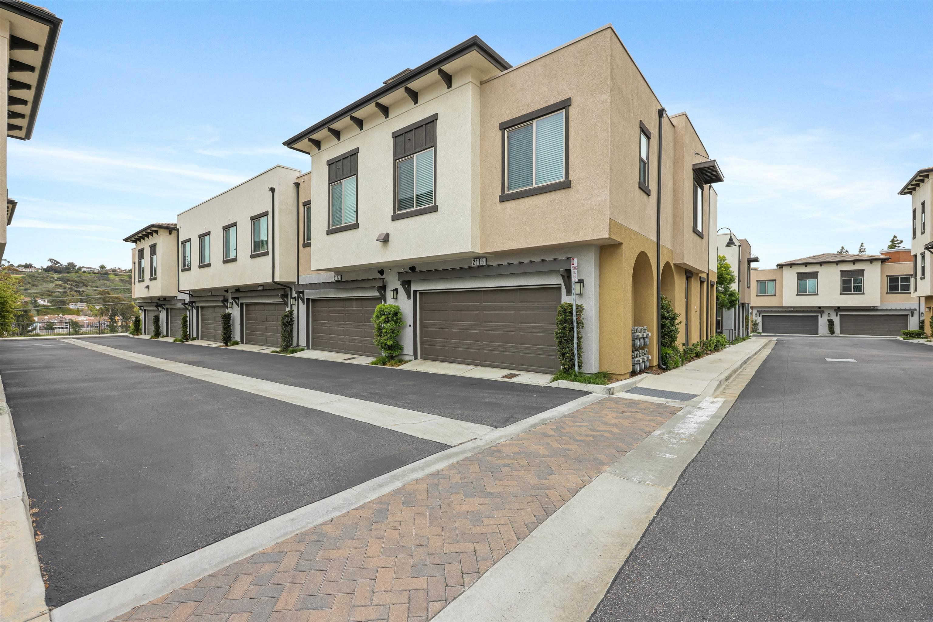 2115 Solara Ln