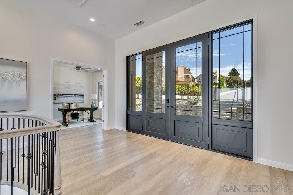 2700 Argonauta Street