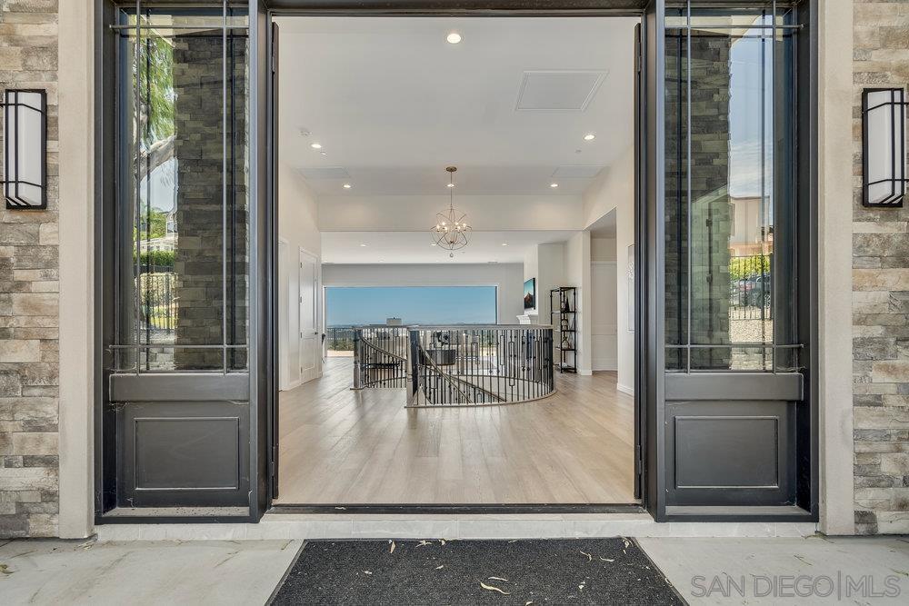 2700 Argonauta Street