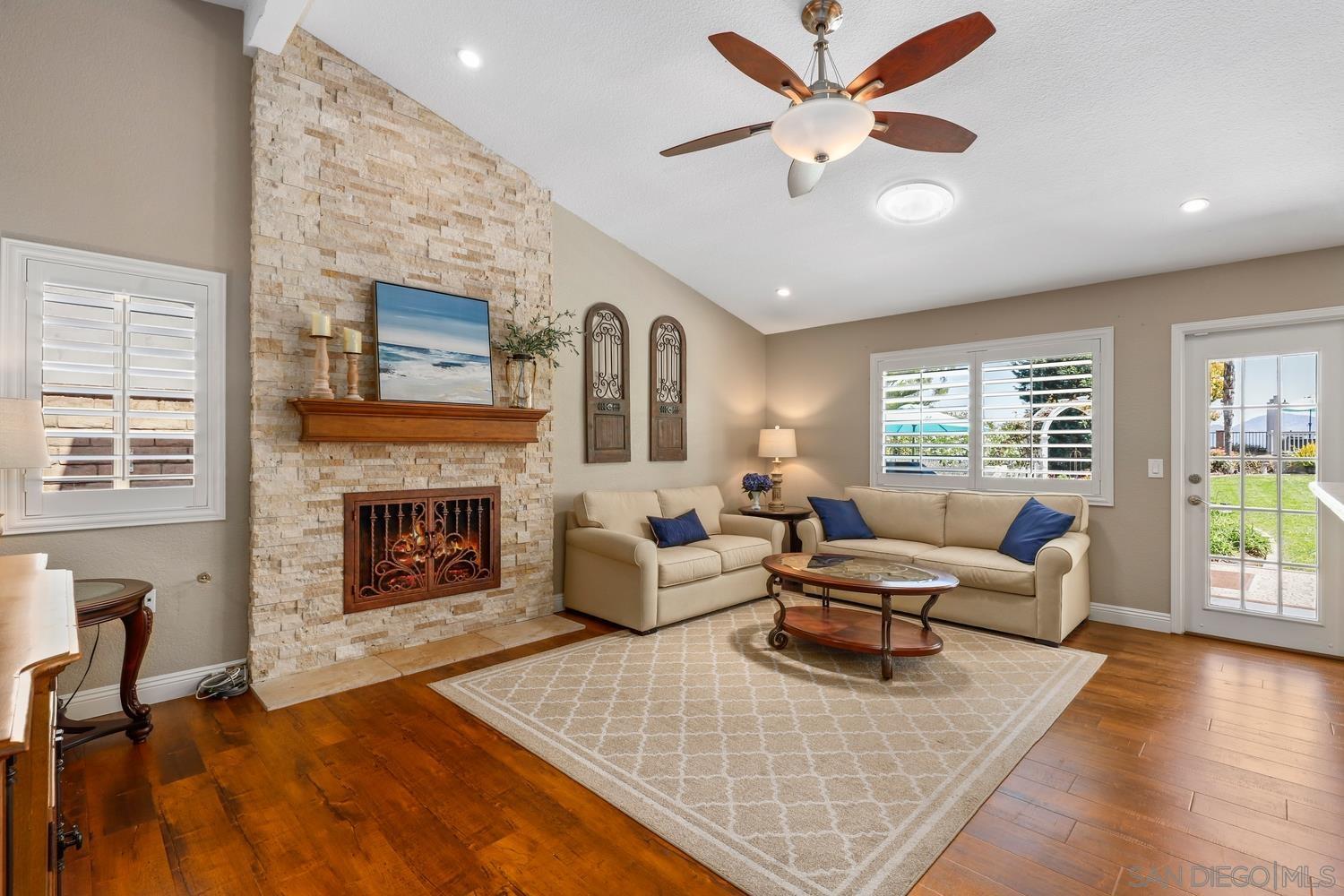 1403 Stoneridge Cir