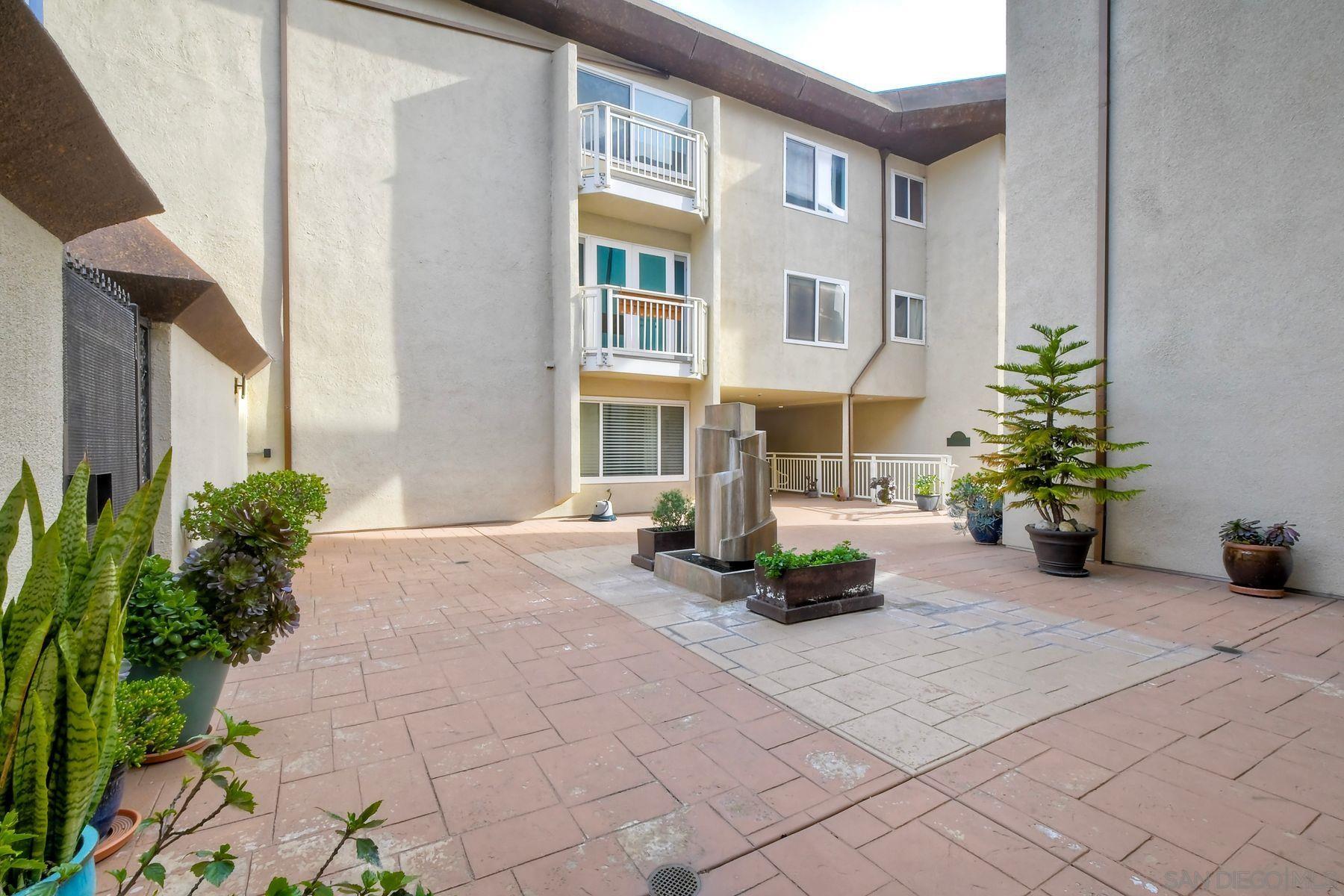 5370 La Jolla Blvd 305B