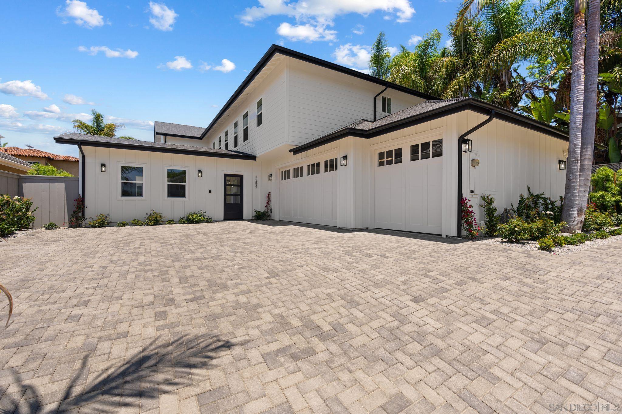 1384 Cynthia Ln