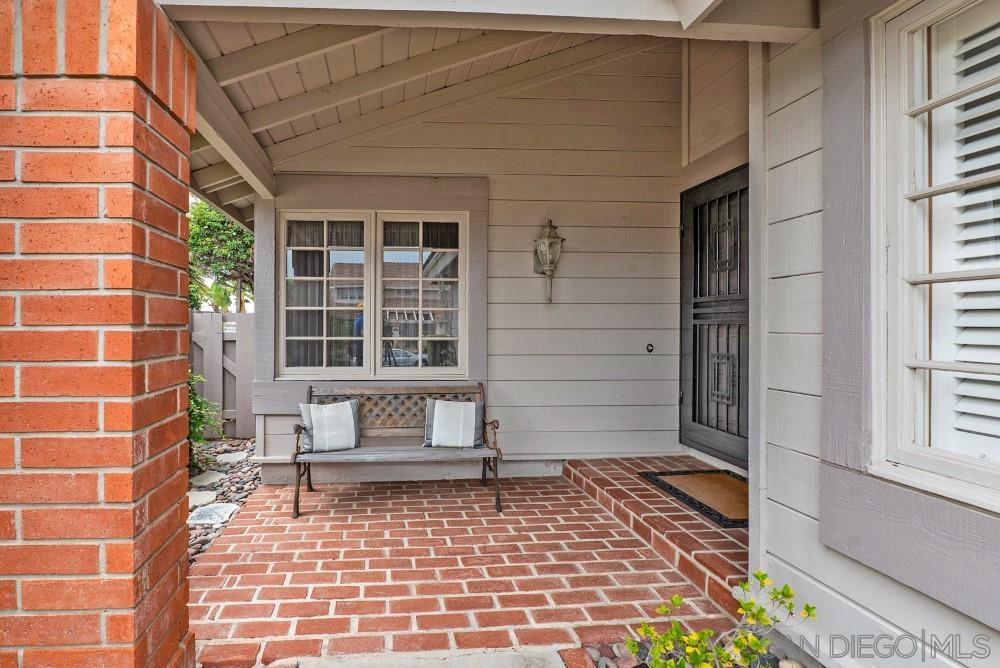 12562 Shropshire Ln.