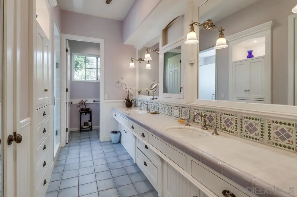 Jamul, California 91935, United States, 5 Bedrooms Bedrooms, ,6 BathroomsBathrooms,Residential,Active,105886