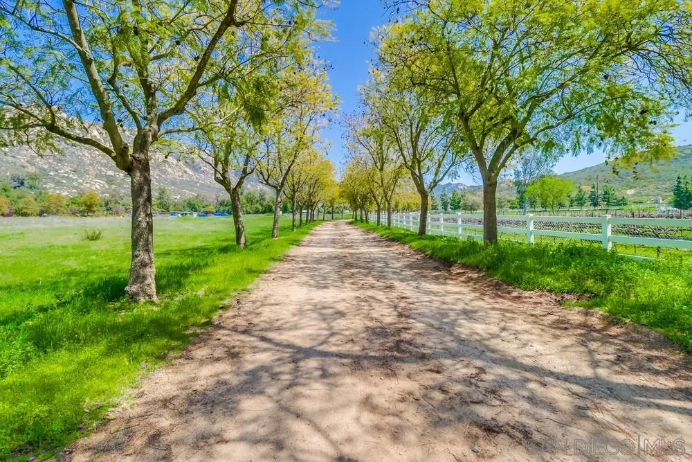 Jamul, California 91935, United States, 5 Bedrooms Bedrooms, ,6 BathroomsBathrooms,Residential,Active,105886