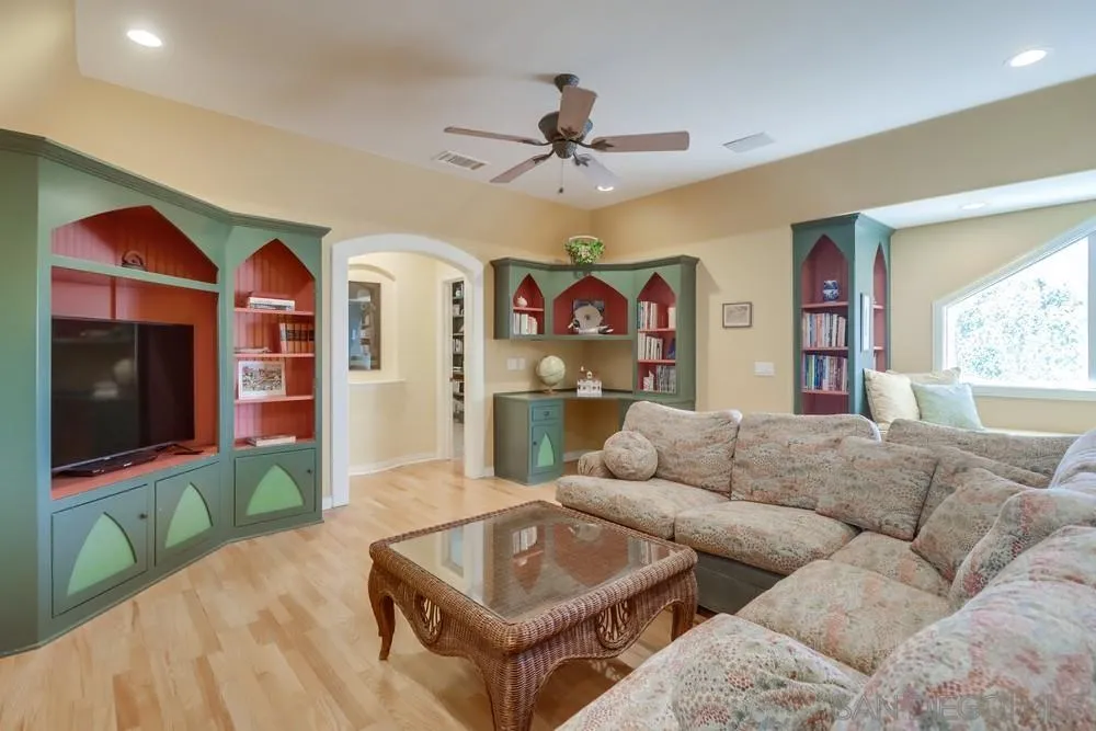 Jamul, California 91935, United States, 5 Bedrooms Bedrooms, ,6 BathroomsBathrooms,Residential,Active,105886