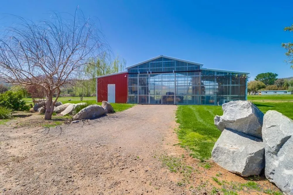 Jamul, California 91935, United States, 5 Bedrooms Bedrooms, ,6 BathroomsBathrooms,Residential,Active,105886