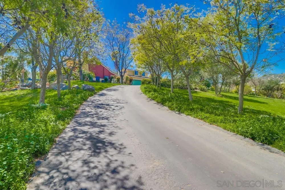 Jamul, California 91935, United States, 5 Bedrooms Bedrooms, ,6 BathroomsBathrooms,Residential,Active,105886