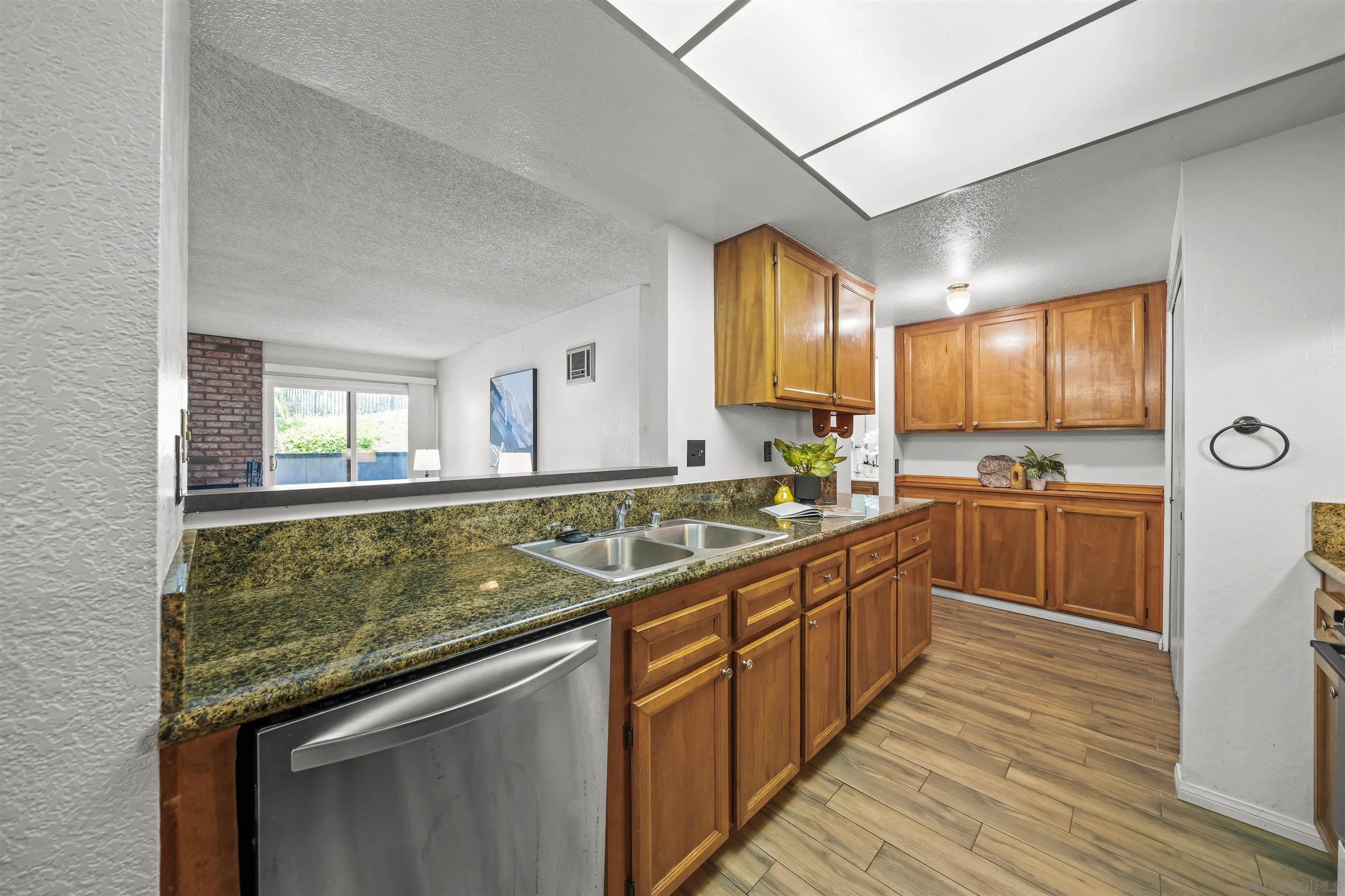 110 N 2Nd Ave 4