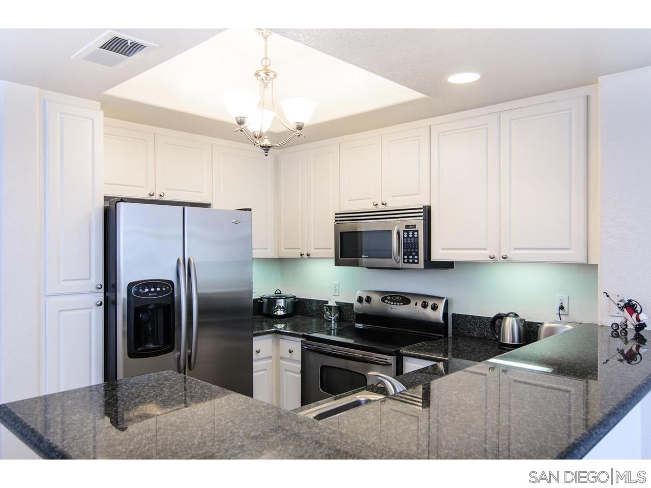 9263 Regents Rd B404