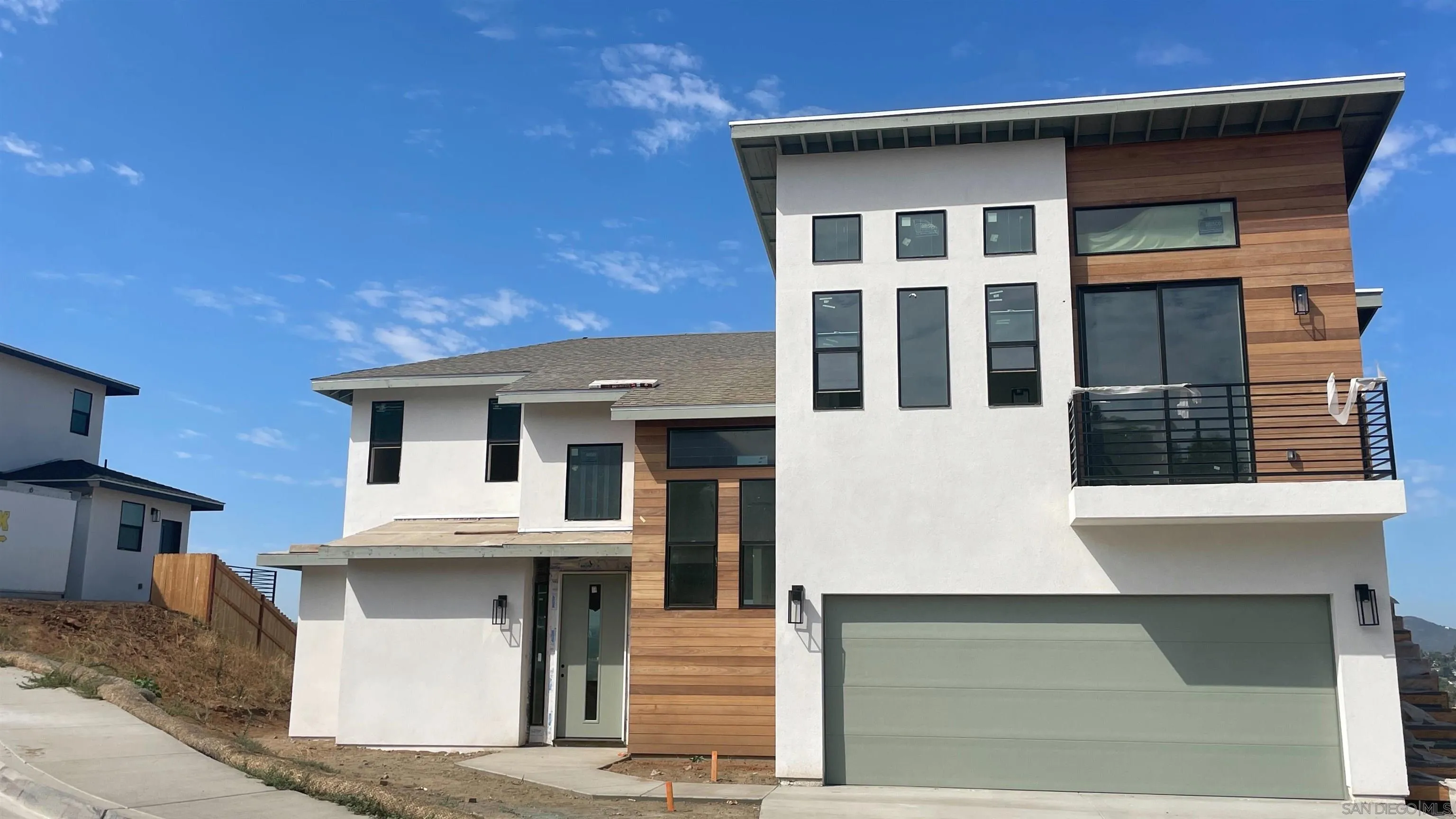 Escondido, California 92025, United States, 5 Bedrooms Bedrooms, ,5 BathroomsBathrooms,Residential,Active,67310