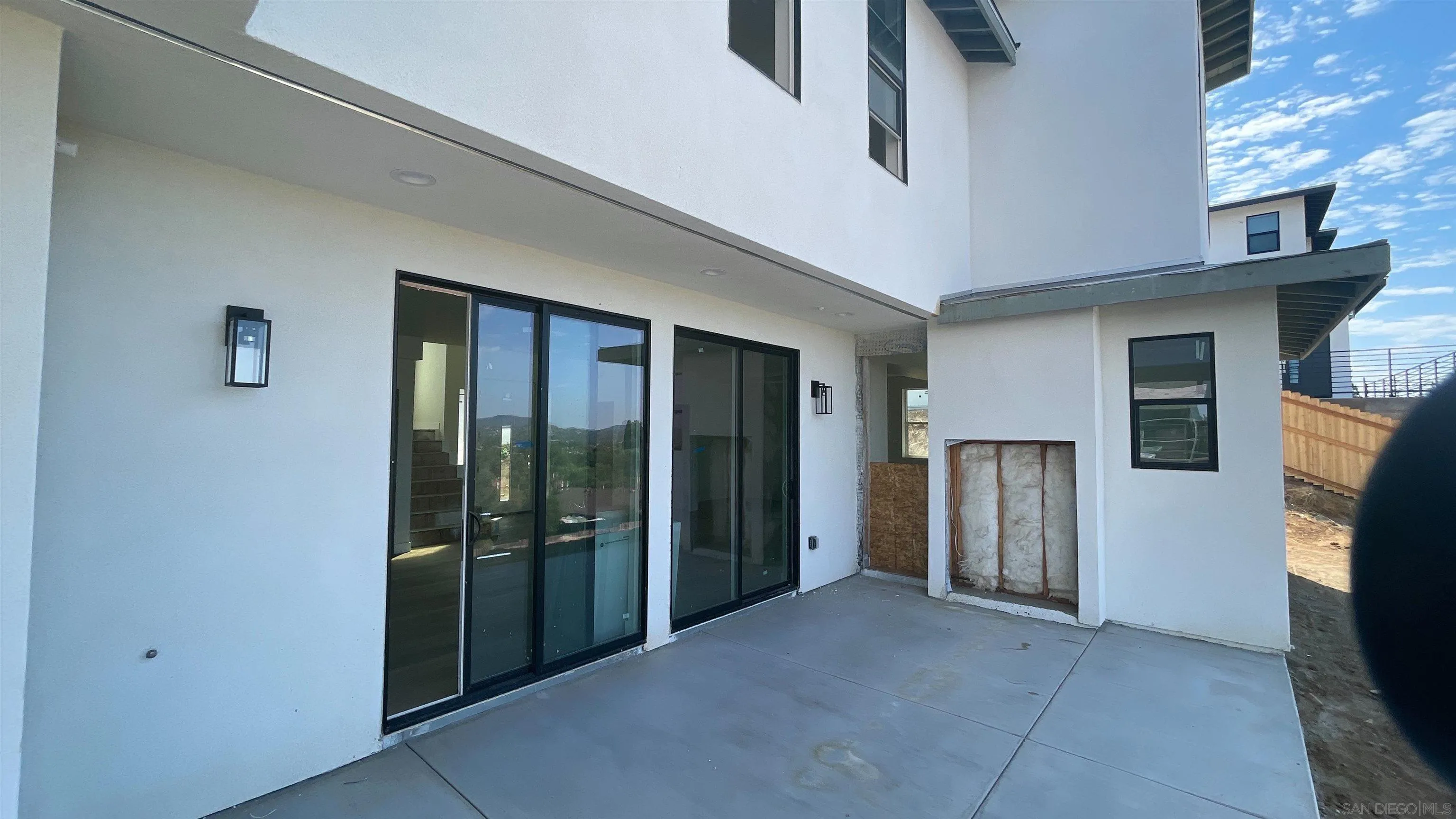 Escondido, California 92025, United States, 5 Bedrooms Bedrooms, ,5 BathroomsBathrooms,Residential,Active,67310