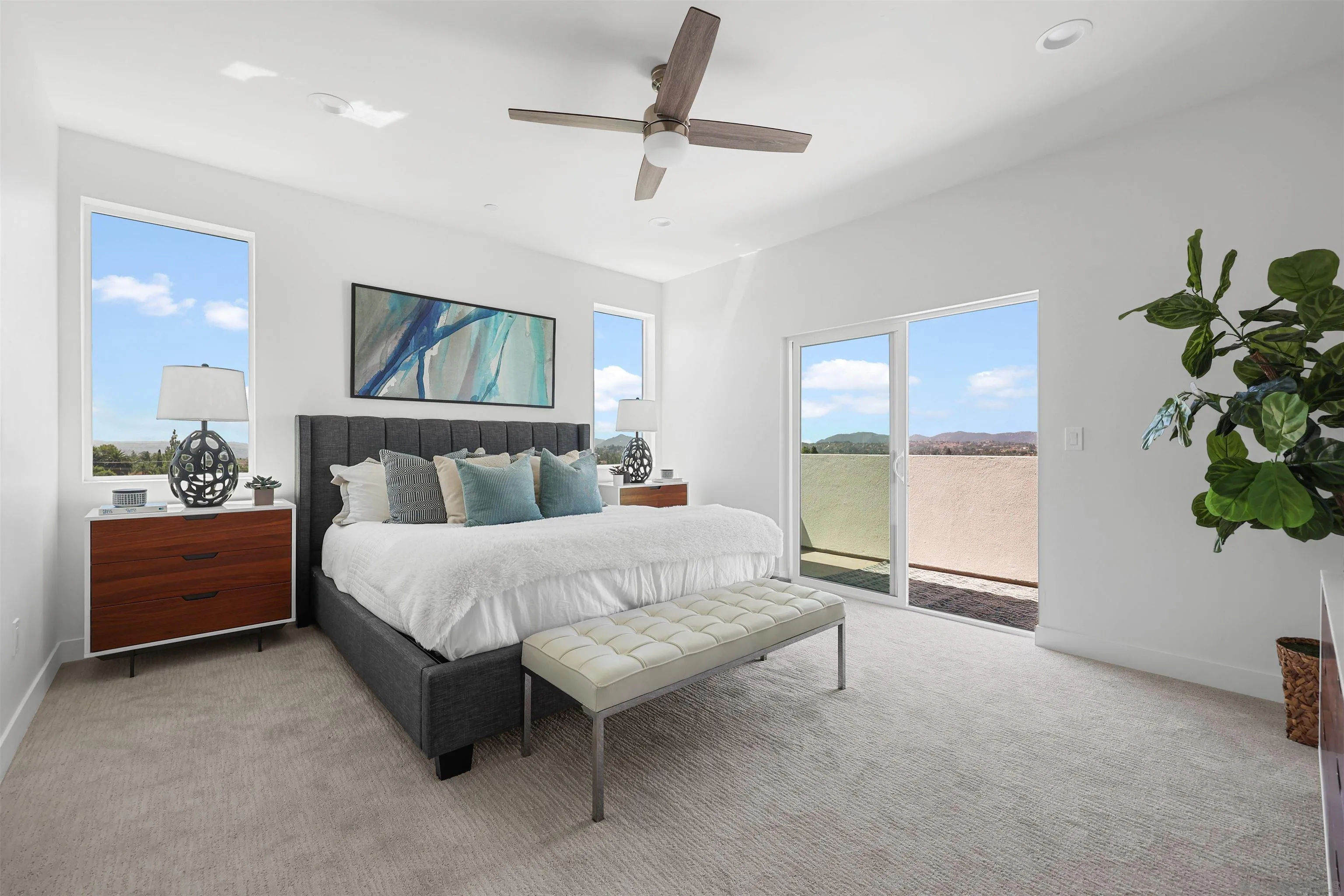 Escondido, California 92025, United States, 5 Bedrooms Bedrooms, ,5 BathroomsBathrooms,Residential,Active,67310