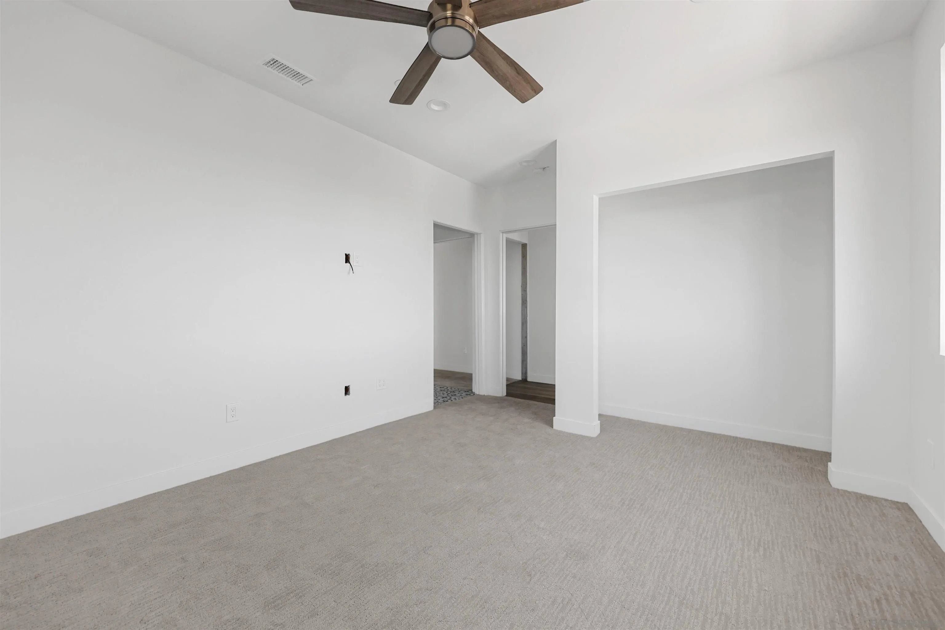 Escondido, California 92025, United States, 5 Bedrooms Bedrooms, ,5 BathroomsBathrooms,Residential,Active,67310