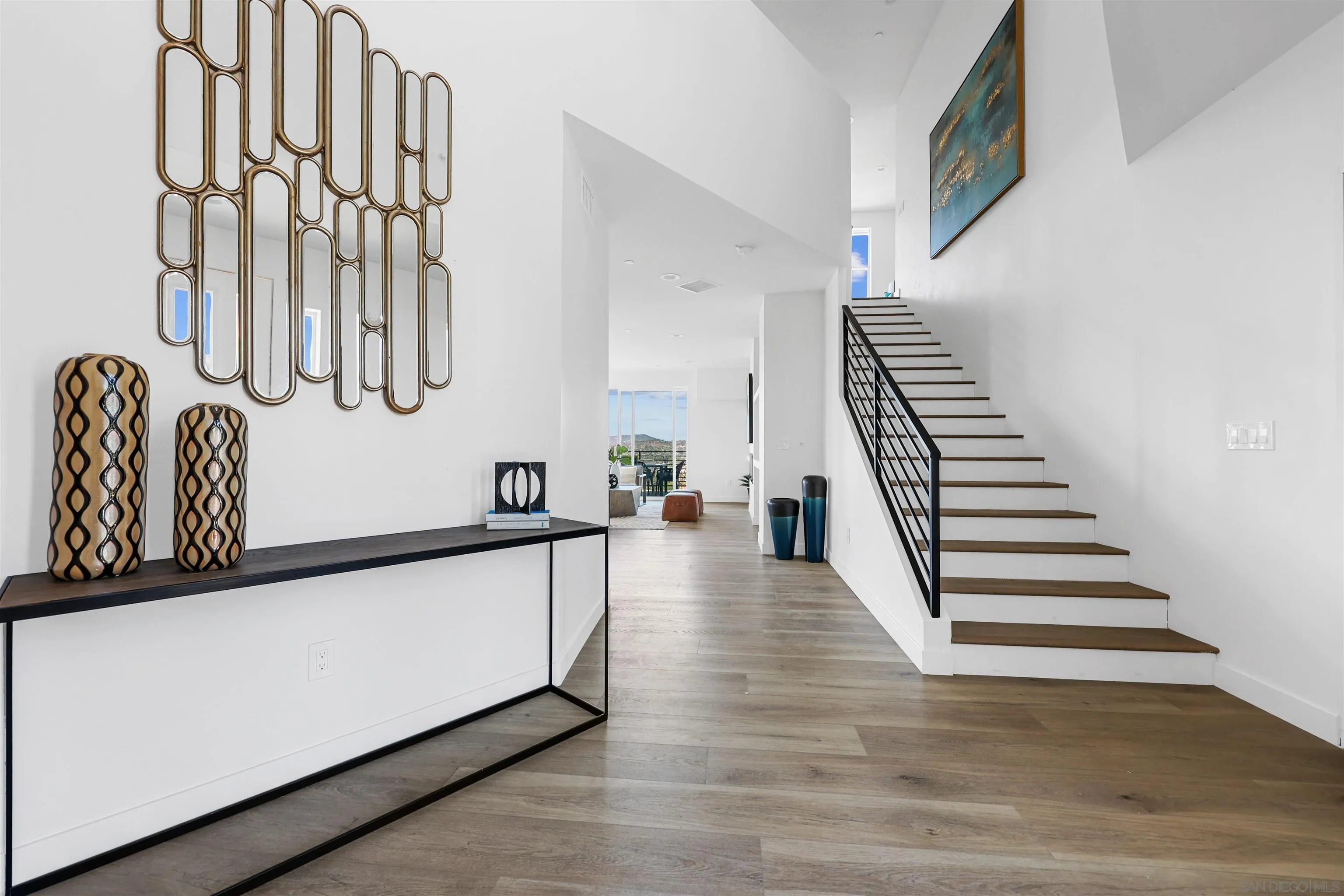 Escondido, California 92025, United States, 5 Bedrooms Bedrooms, ,5 BathroomsBathrooms,Residential,Active,67310