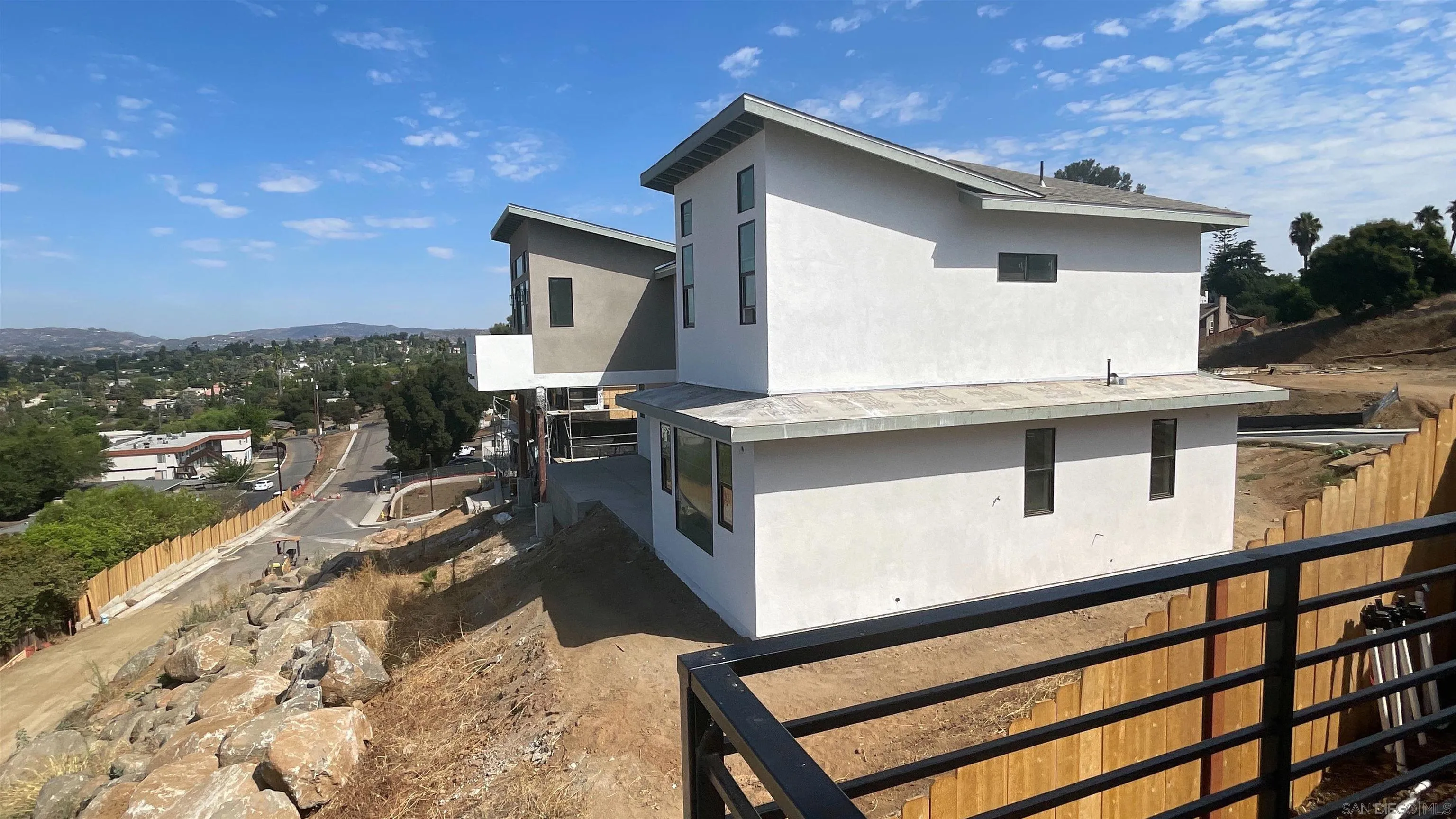 Escondido, California 92025, United States, 5 Bedrooms Bedrooms, ,5 BathroomsBathrooms,Residential,Active,67310