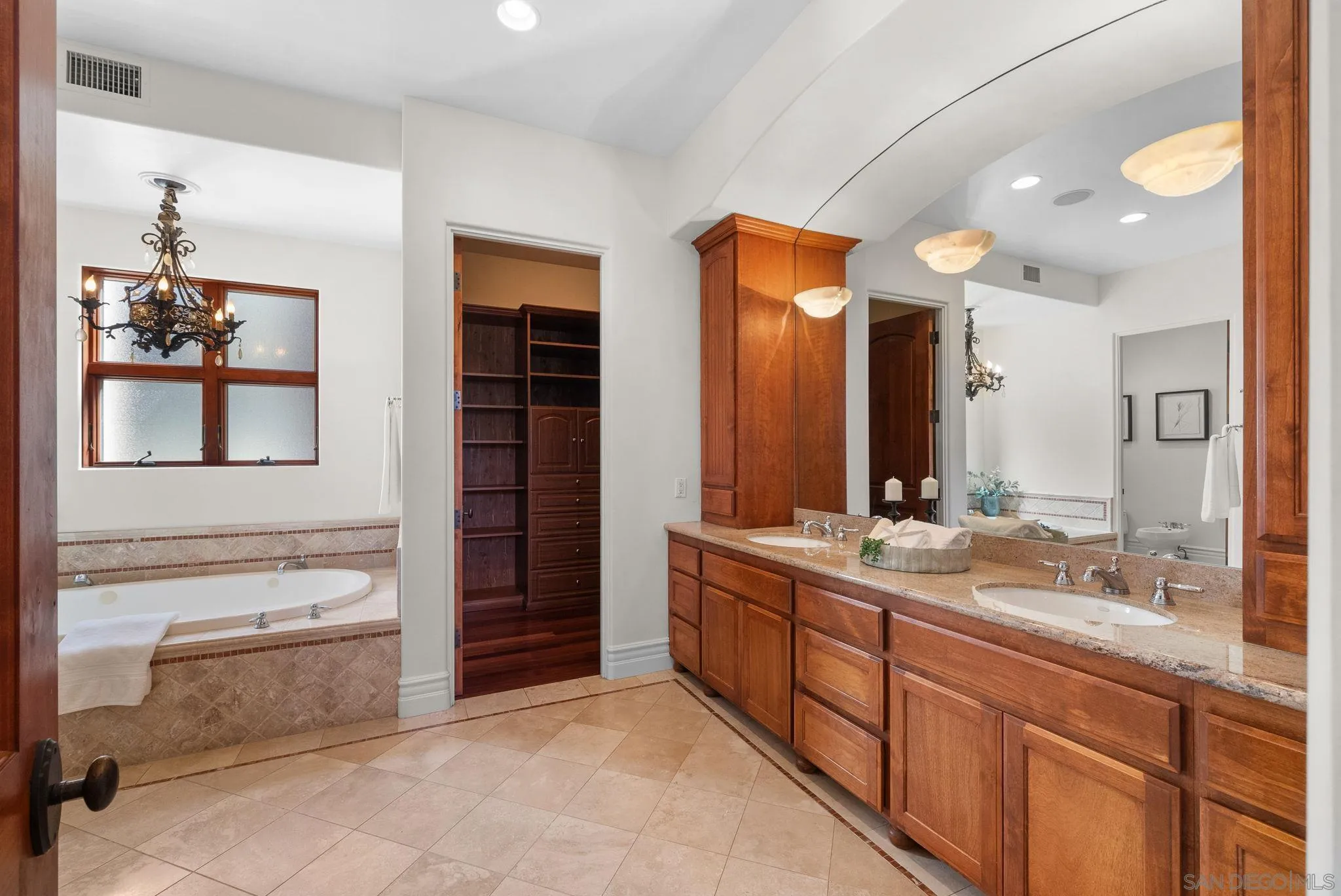 La Jolla, California 92037, United States, 4 Bedrooms Bedrooms, ,5 BathroomsBathrooms,Residential,Active,143030