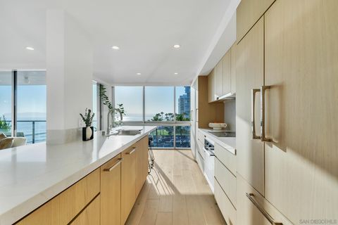 1830  Avenida Del Mundo  605 Coronado CA 92118