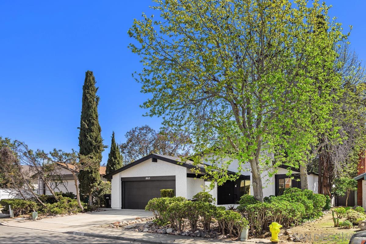 8613 Hydra Ln